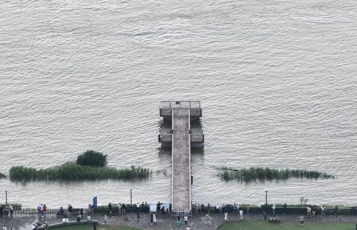 长江南京站水位超警戒 南京启动防汛II级应急响应