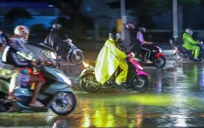 多地阵雨! 奎松遭暴雨袭击部分地区洪水泛滥