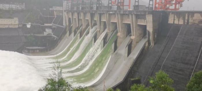 浙江新安江水库再度开5孔泄洪 持续区域暴雨将暂停