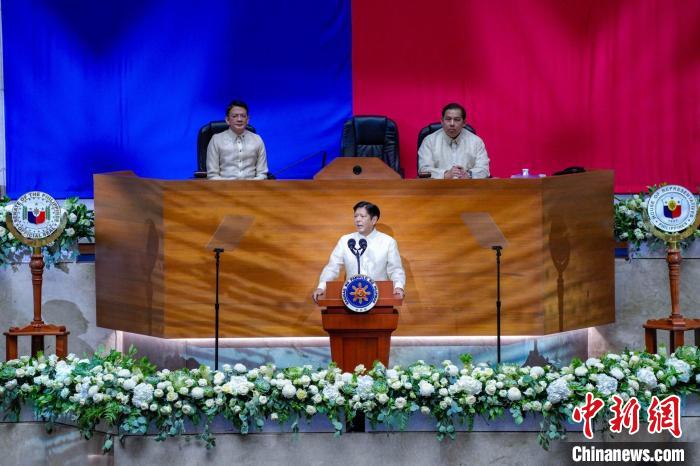 7月22日，菲律宾总统马科斯在马尼拉发表任期内第三次国情咨文演讲。(菲律宾总统府供图)