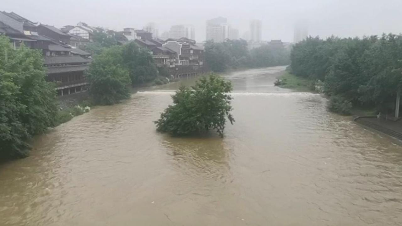 重庆多地暴雨最大日降雨量94毫米 17条中小河流涨水1至4米