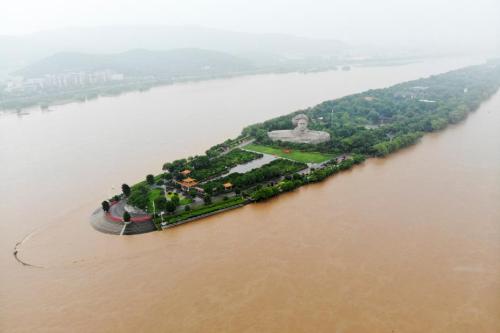 湘江水位超警戒 湖南长沙辖区全线通航水域实施禁航