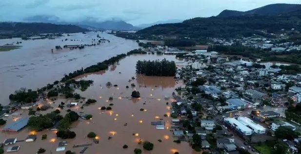 巴西南里奥格兰德州暴雨已致24人死亡