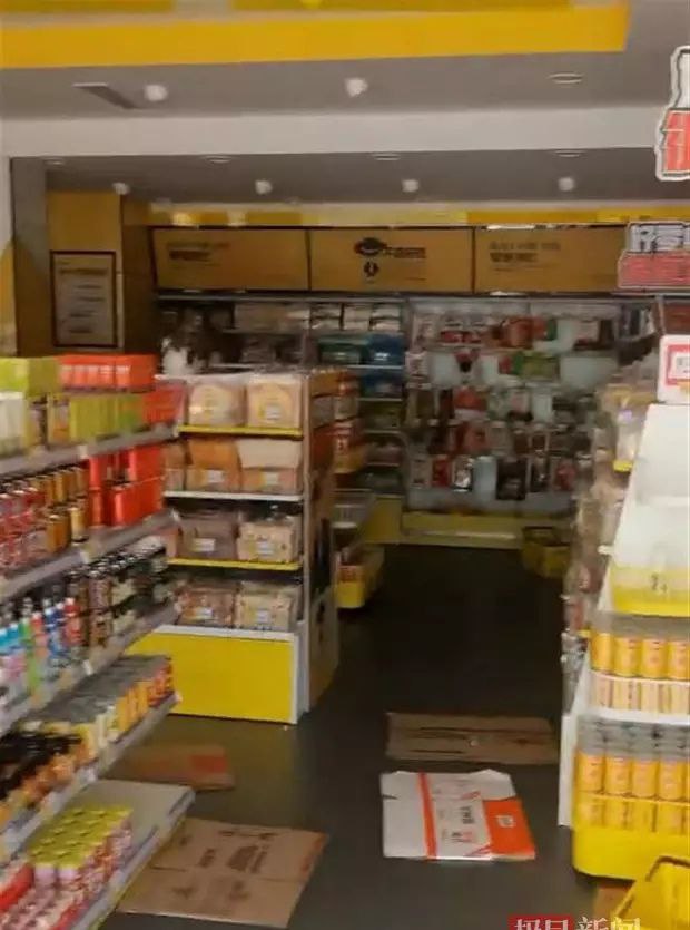 投资近百万的校内超市开业2天就闭店