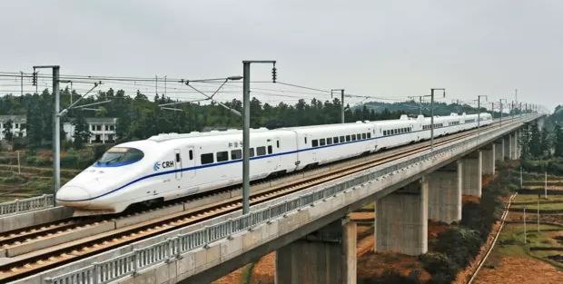 中国铁路2023年收入1.24万亿