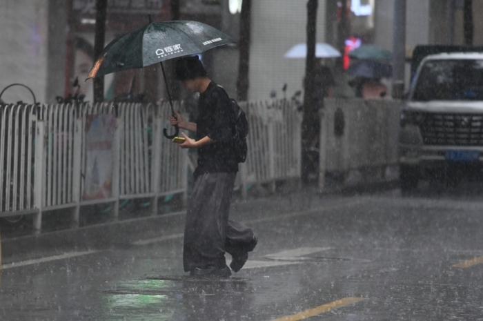 广东雷雨渐趋频繁 将缓解高温天气