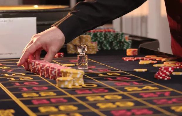 11名华人在赌场作弊赚翻天几乎天衣无缝