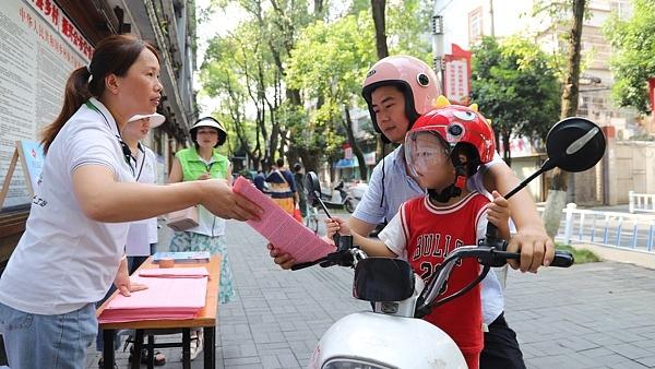 【8点见】民政部：严格规范公开募捐行为