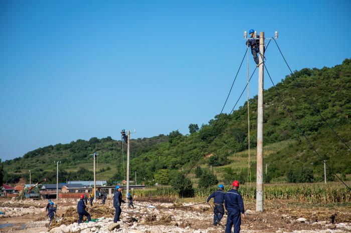 连续作业40小时 葫芦岛建昌县黑山科乡电力“主动脉”抢通